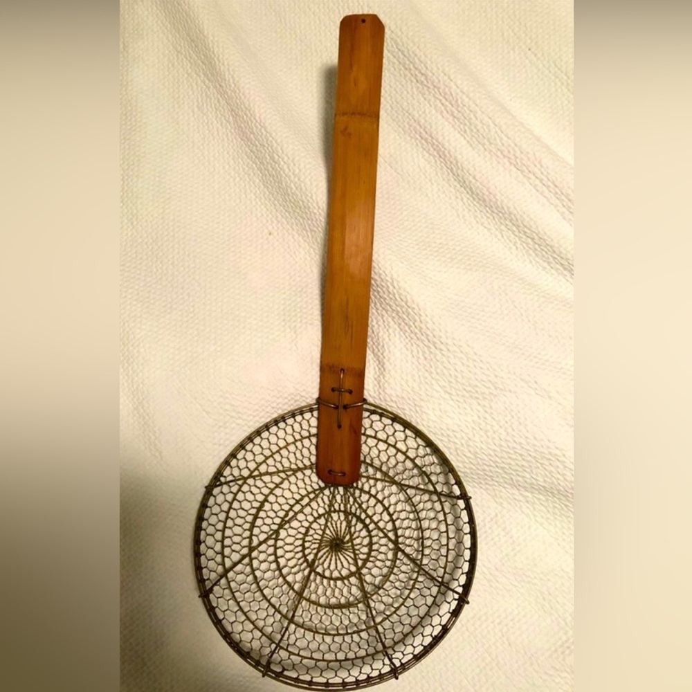Vintage Primitive huge wire strainer skimmer bamboo wood handle Chinese